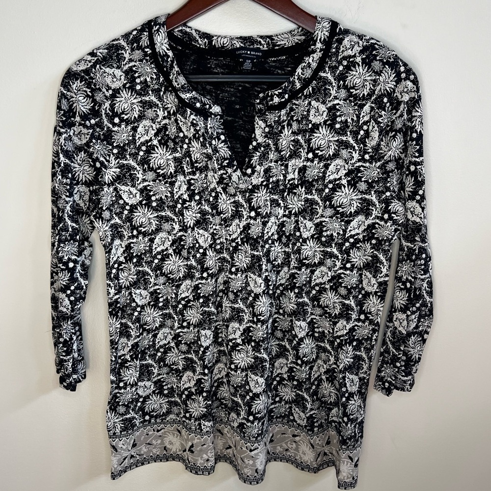 LUCKY BRAND tunic blouse, tan/cream/black, boho floral batik print, S